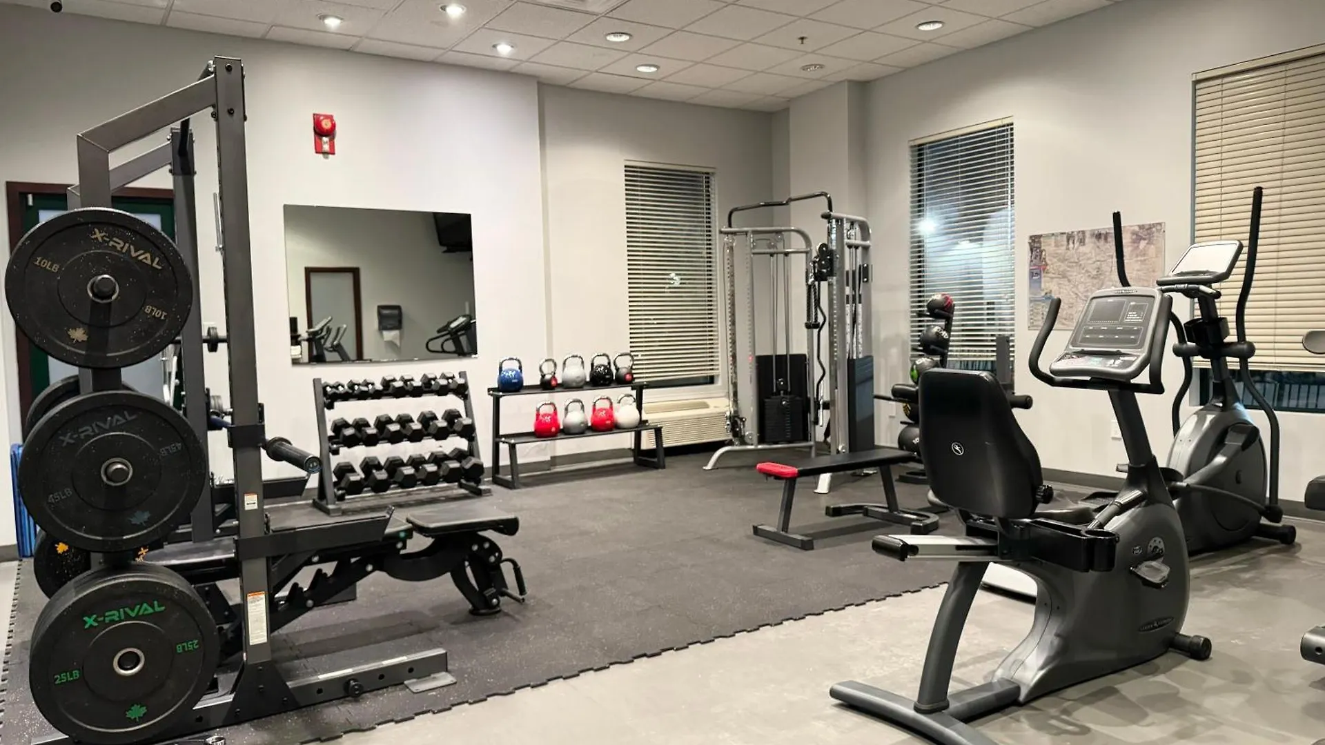 Divya Sutra Plaza And Conference Centre Calgary Airport Hotel