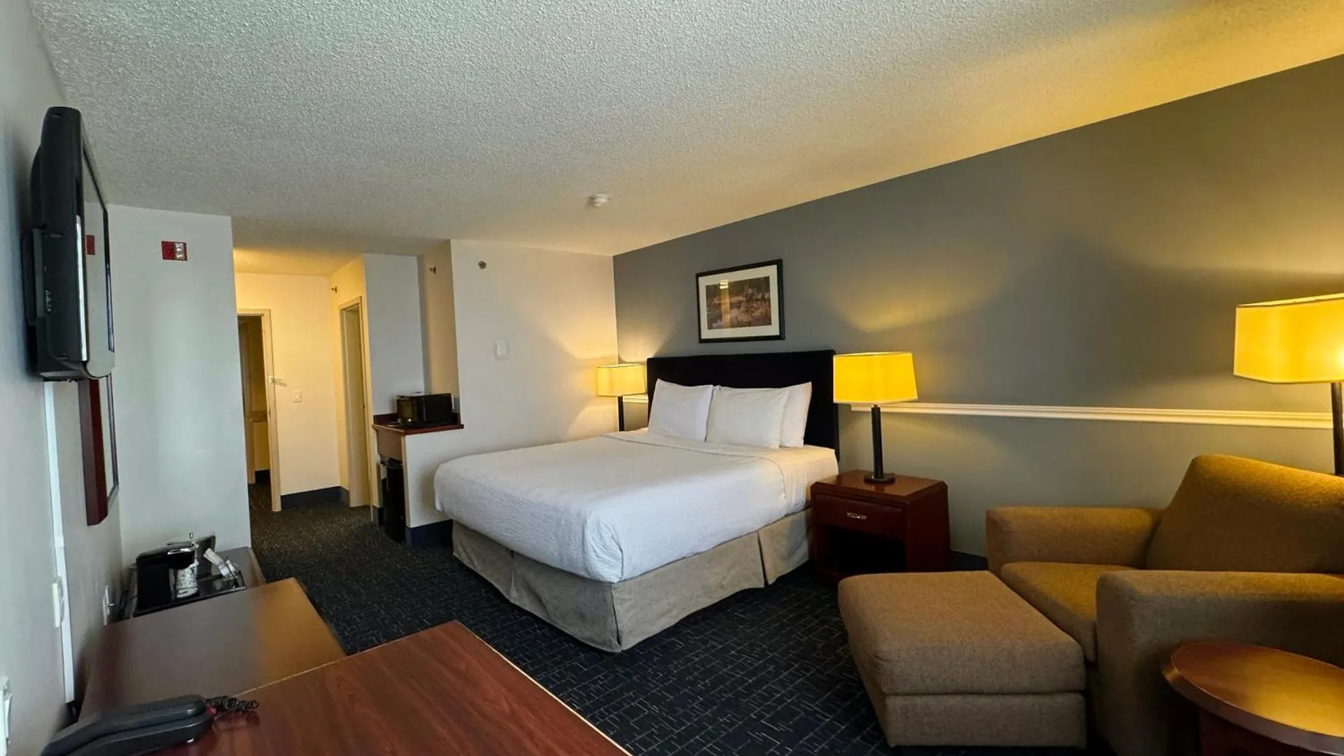 Divya Sutra Plaza And Conference Centre Calgary Airport Hotel