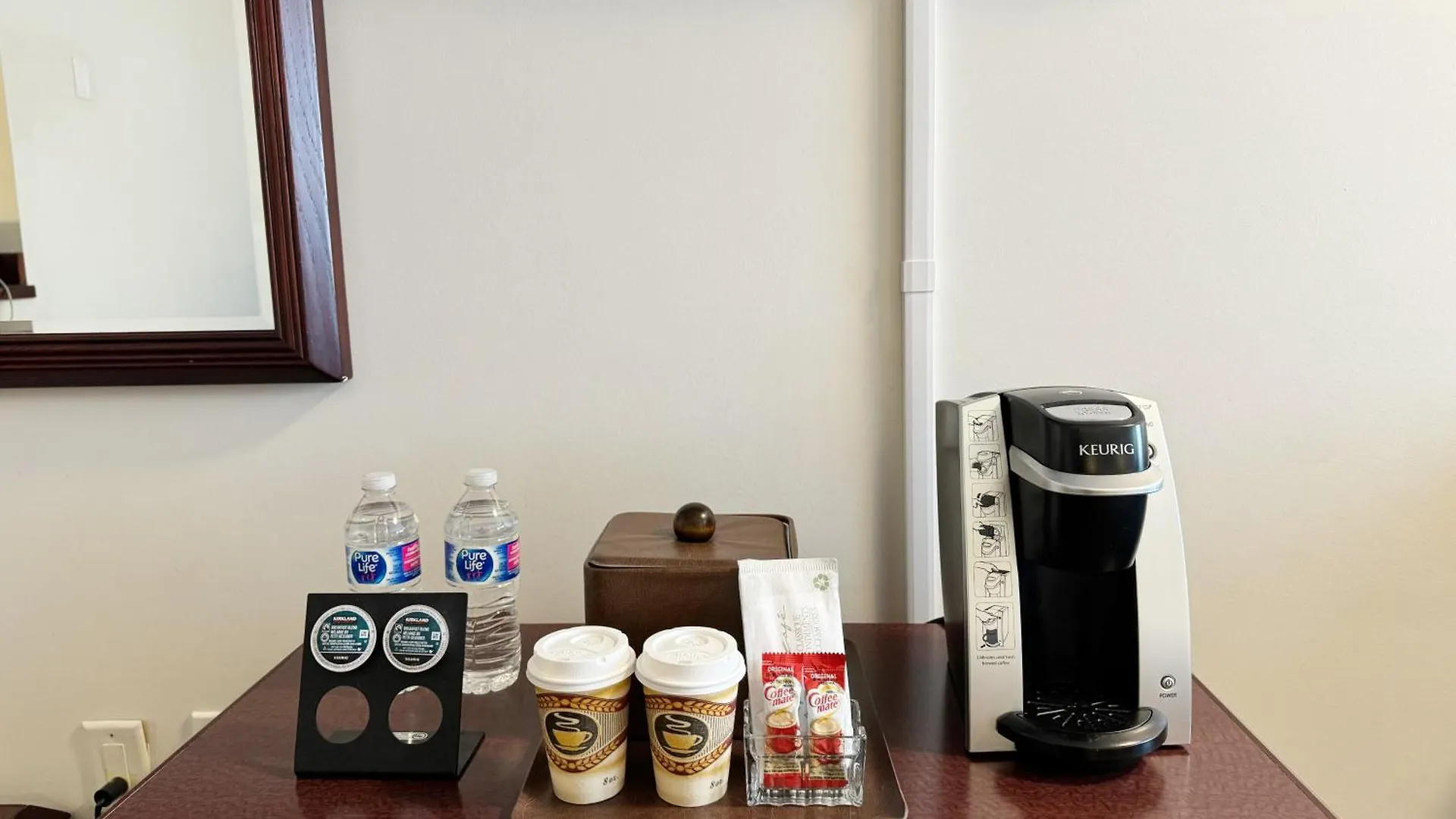 Divya Sutra Plaza And Conference Centre Calgary Airport Hotel