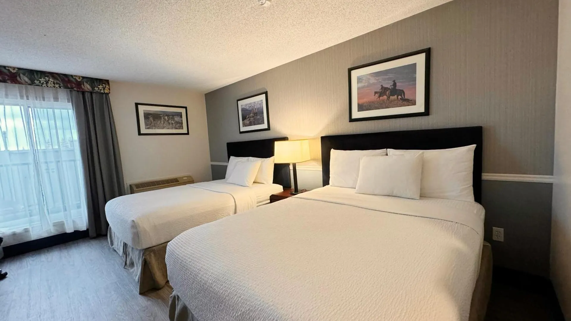 Divya Sutra Plaza And Conference Centre Calgary Airport Hotel 3*,  Canada