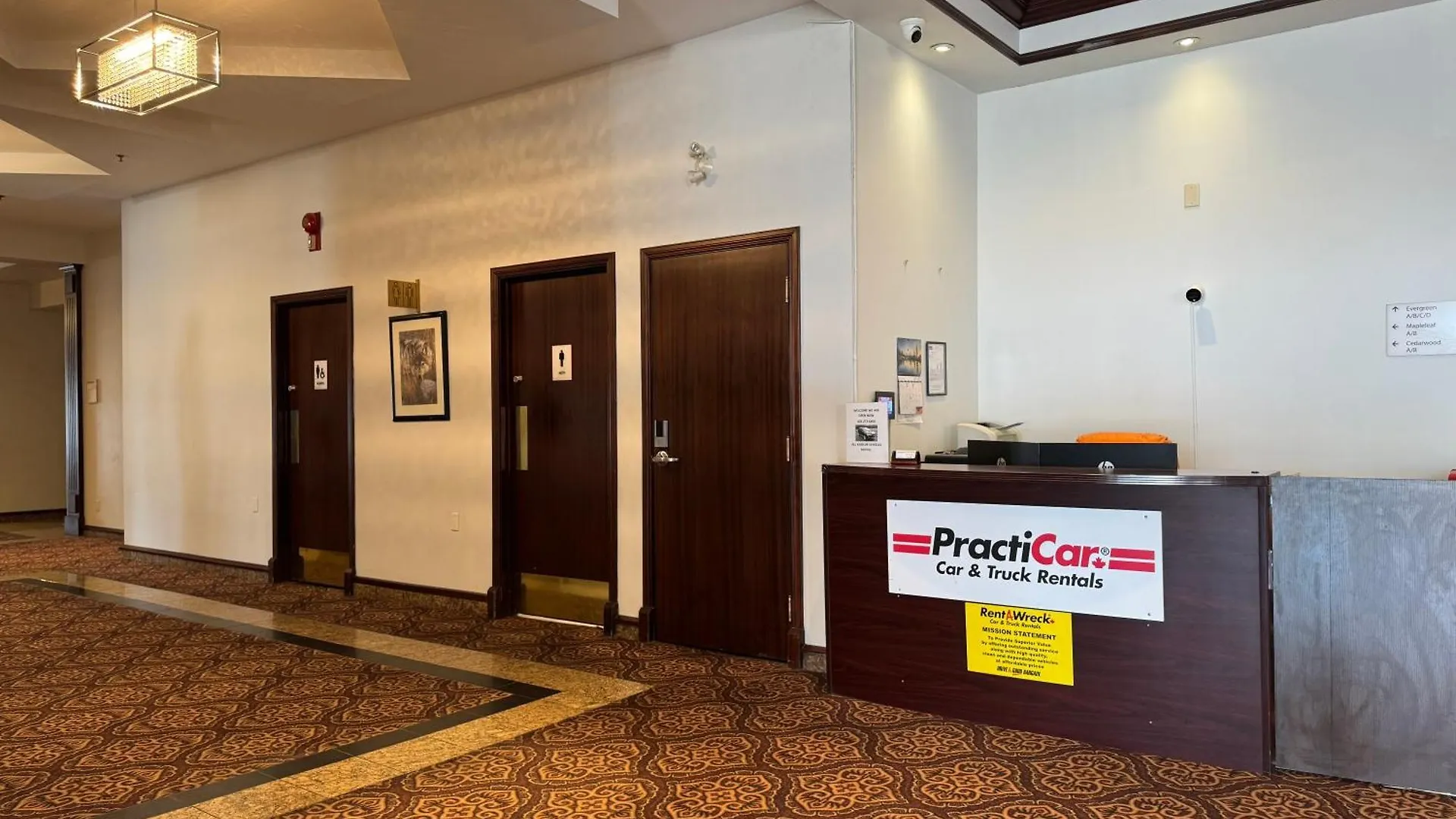 Divya Sutra Plaza And Conference Centre Calgary Airport Hotel