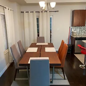 https://beautiful-3-bedroom-home-in-kitchener.hotelstorontoontario.org