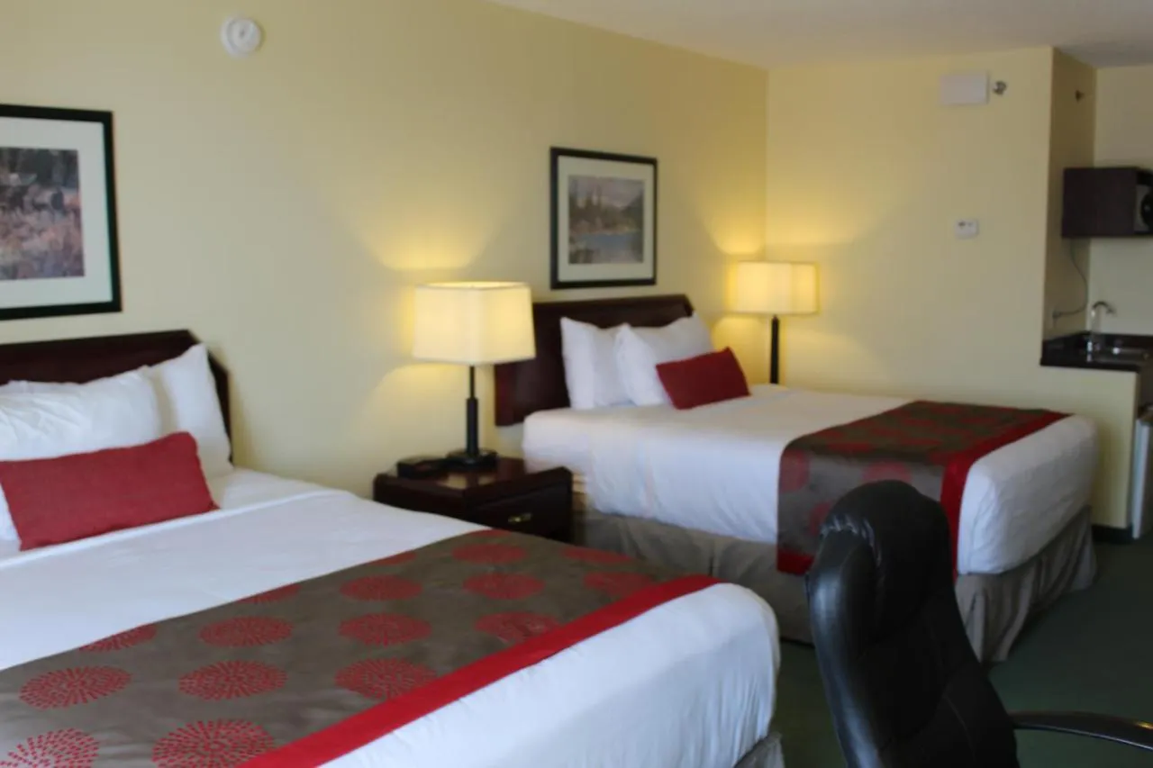 Отель Divya Sutra Plaza And Conference Centre Calgary Airport