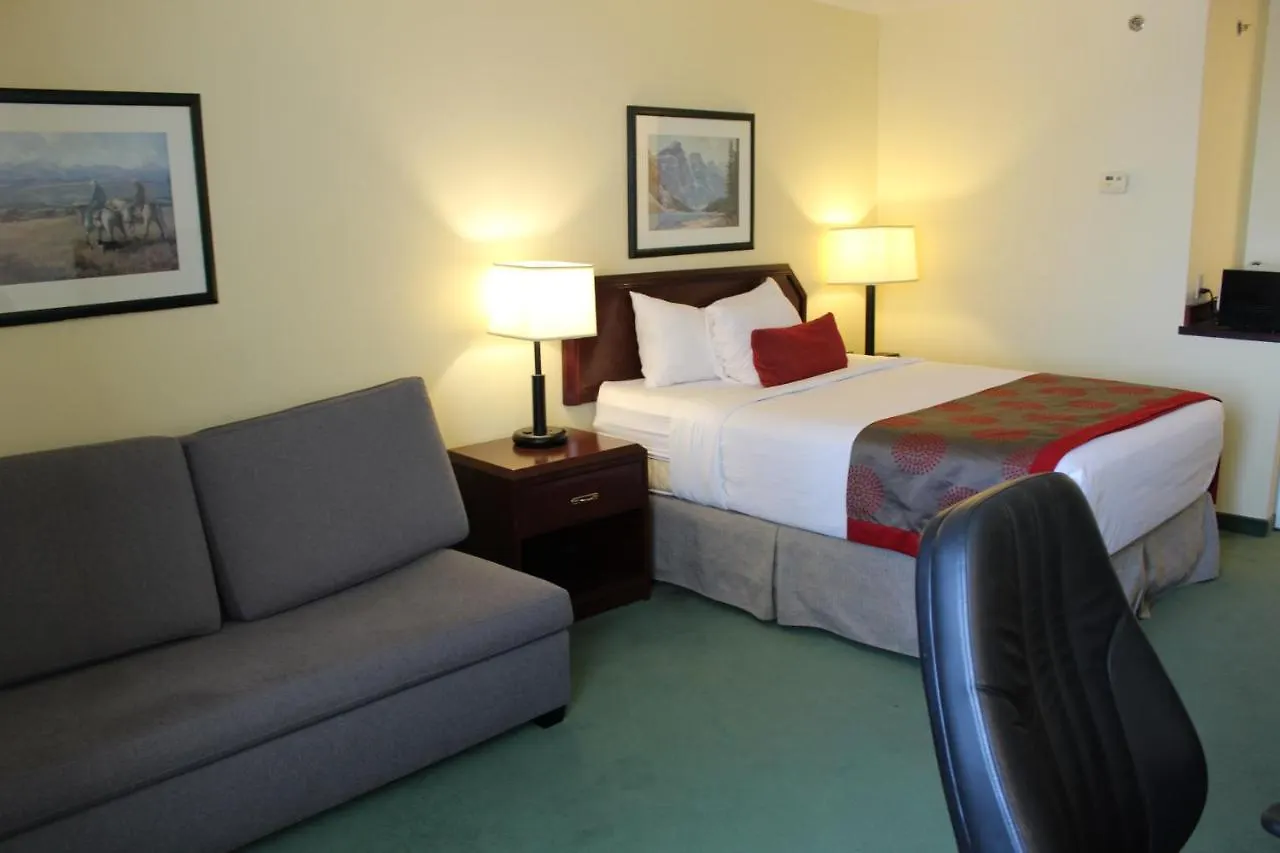 Отель Divya Sutra Plaza And Conference Centre Calgary Airport Канада