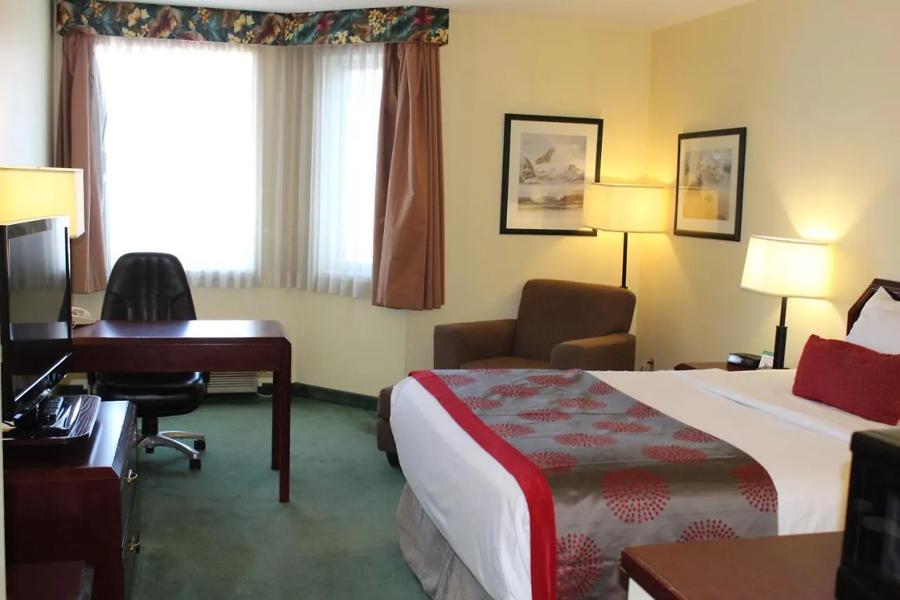 Отель Divya Sutra Plaza And Conference Centre Calgary Airport 3*,  Канада